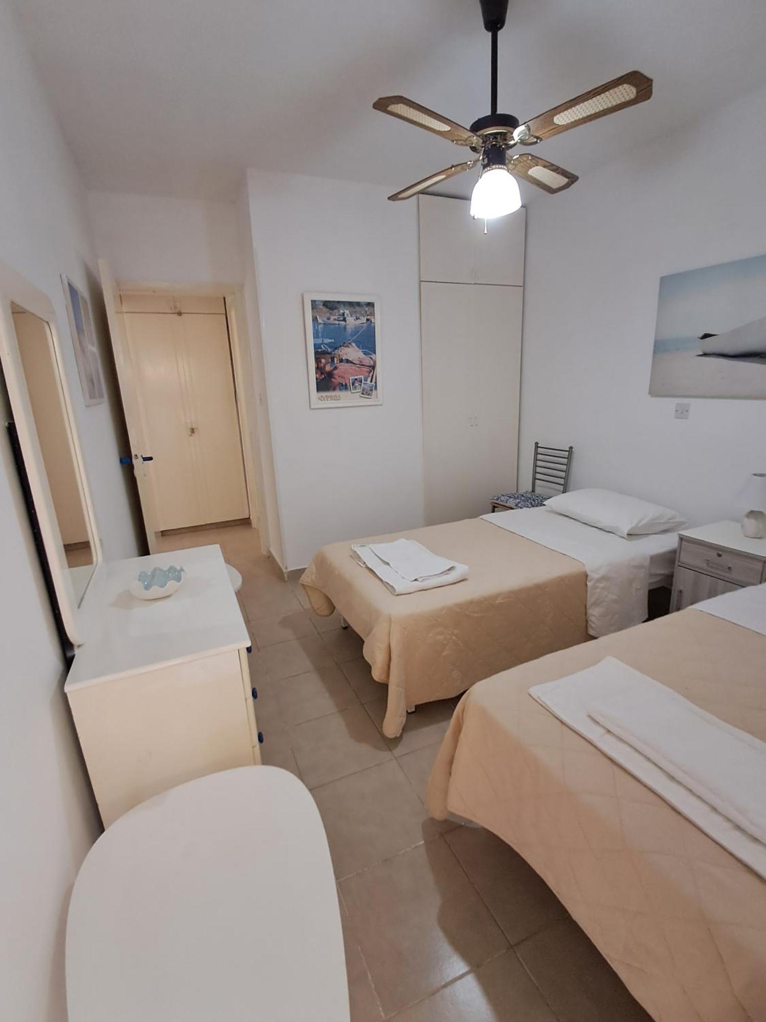 Lca2 Flat For You Apartment Larnaca Bagian luar foto