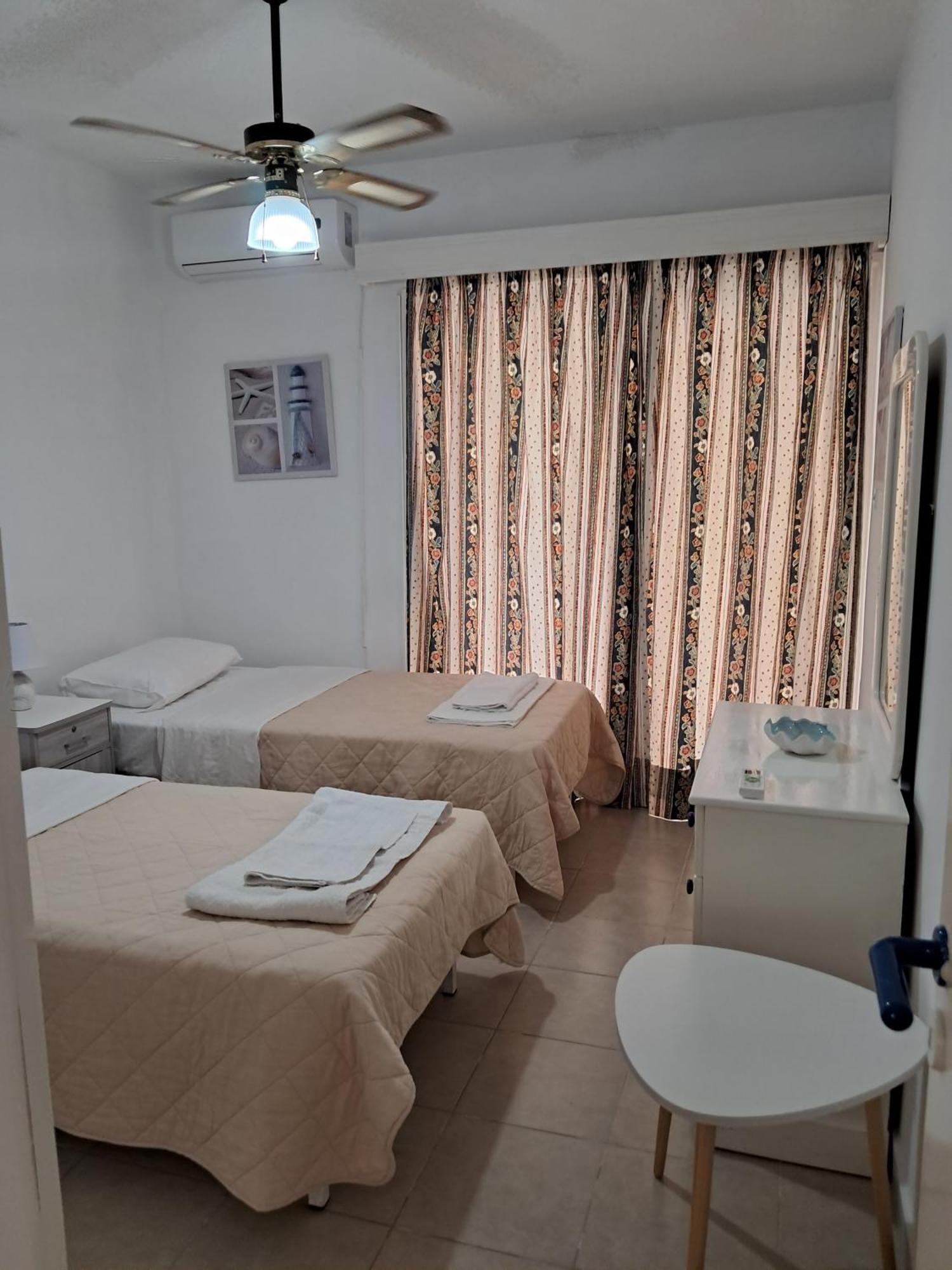 Lca2 Flat For You Apartment Larnaca Bagian luar foto