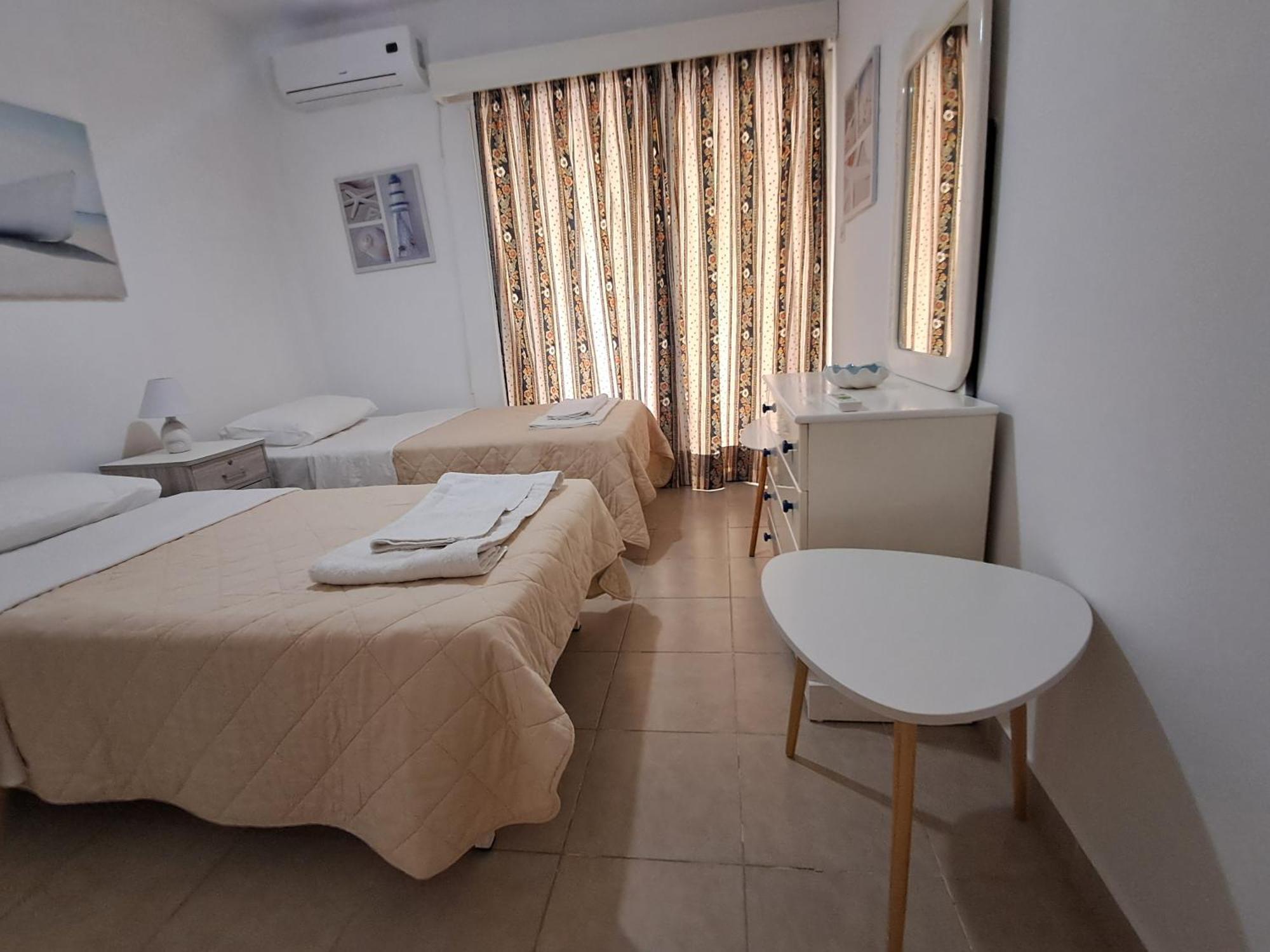 Lca2 Flat For You Apartment Larnaca Bagian luar foto