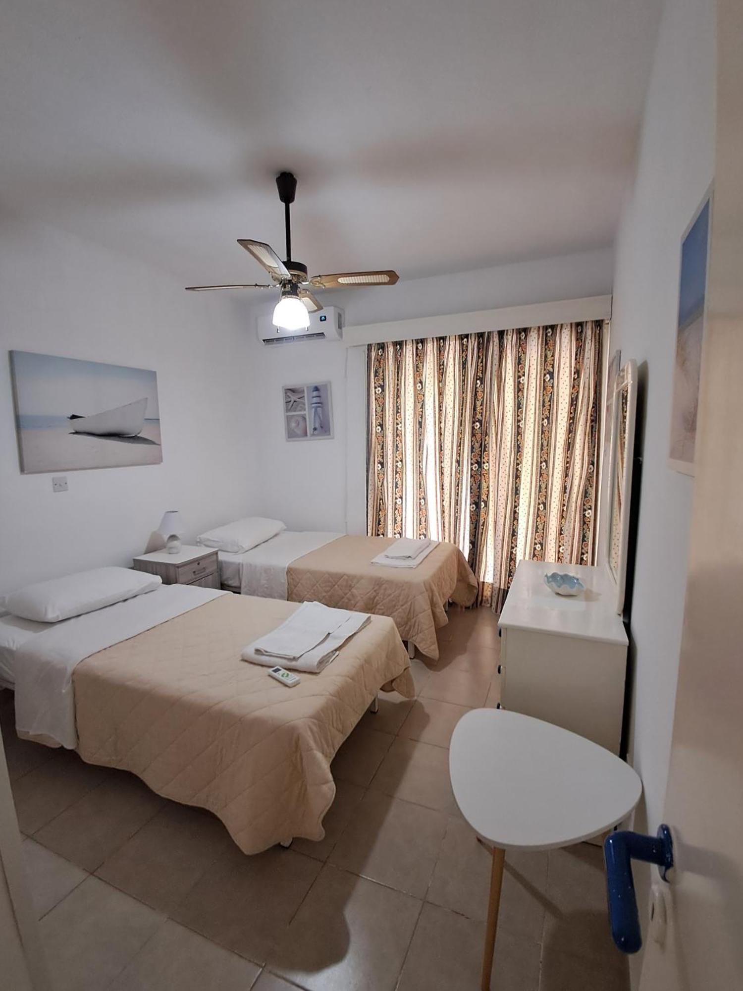Lca2 Flat For You Apartment Larnaca Bagian luar foto