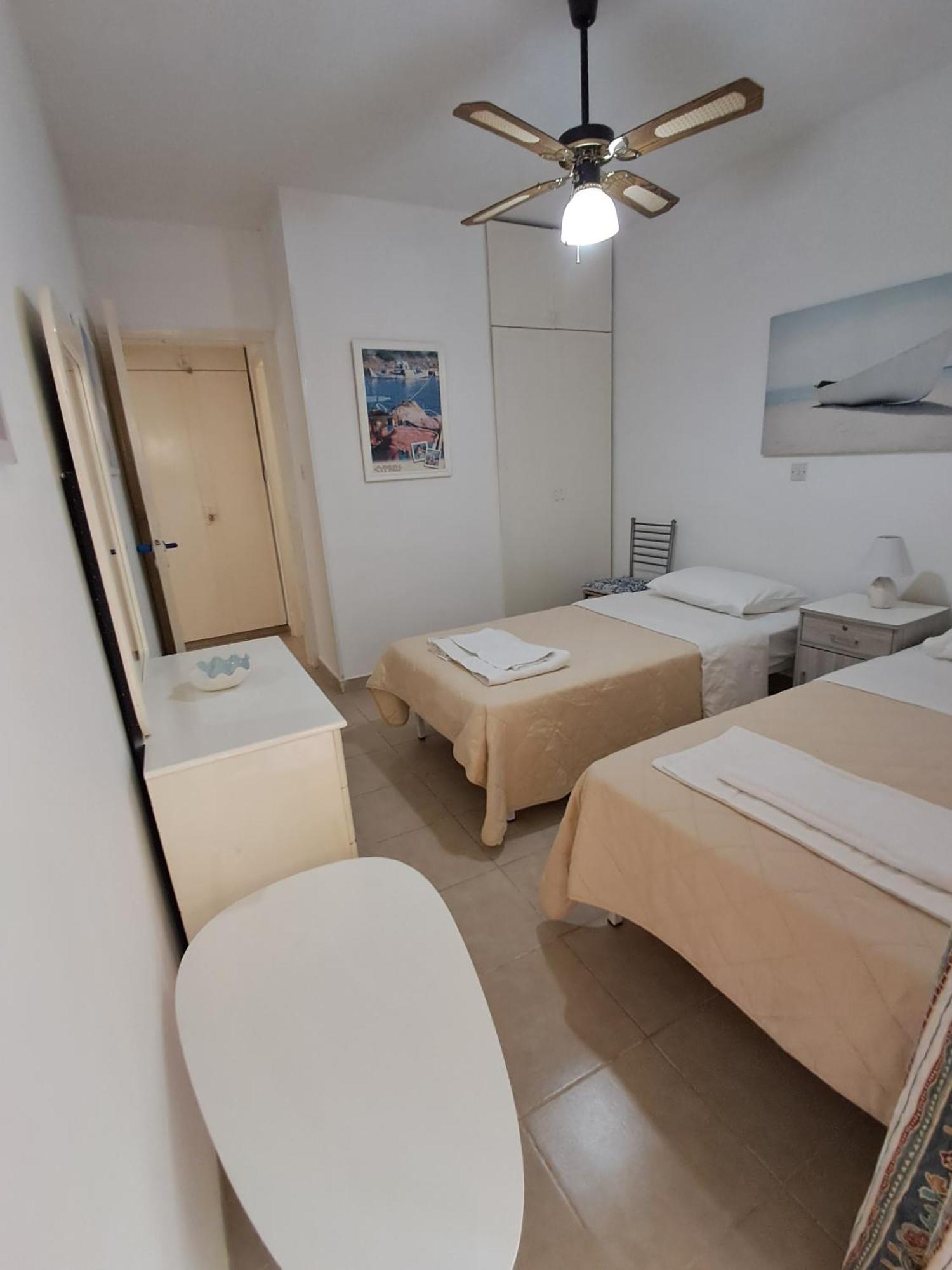 Lca2 Flat For You Apartment Larnaca Bagian luar foto