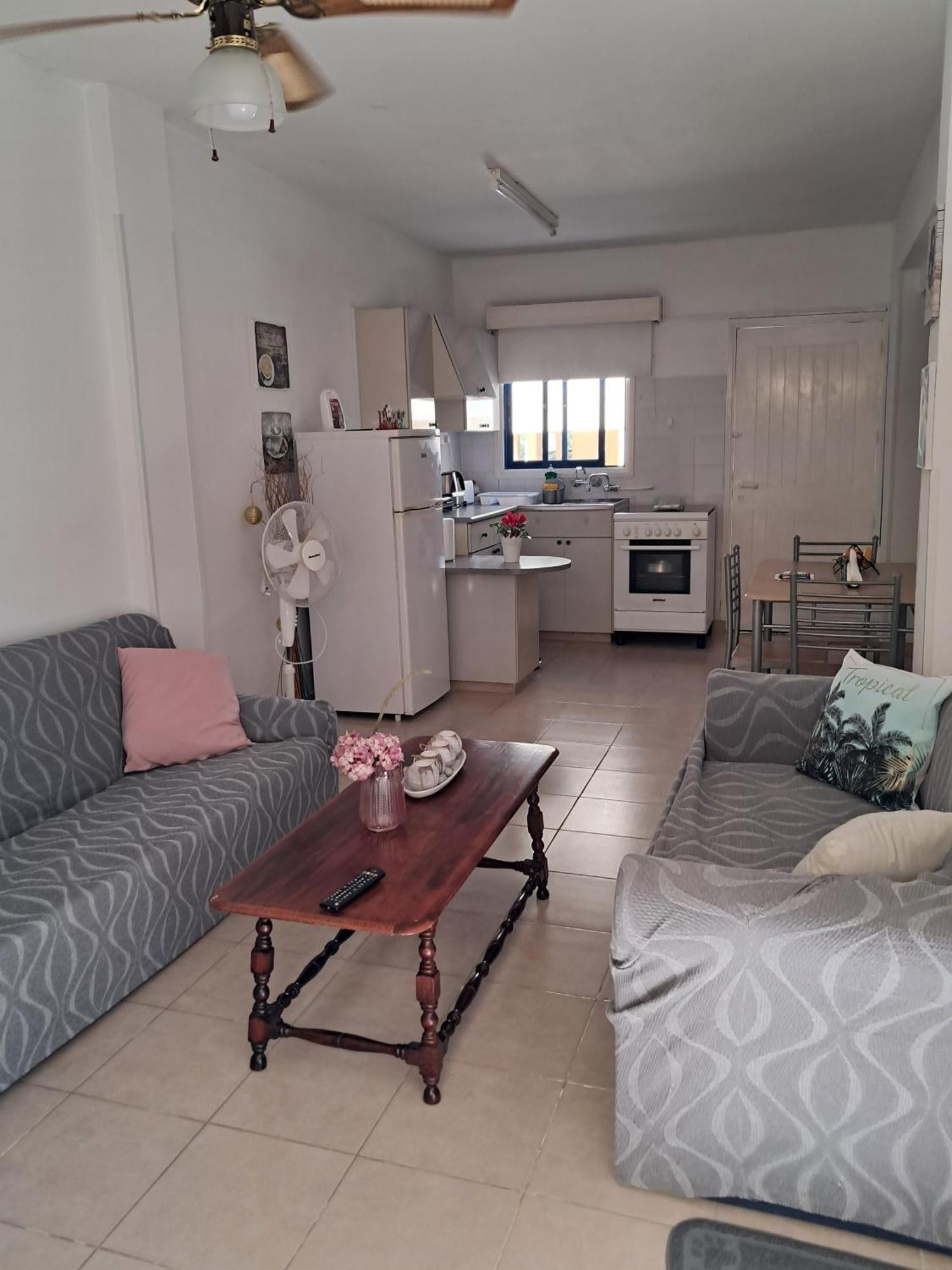 Lca2 Flat For You Apartment Larnaca Bagian luar foto