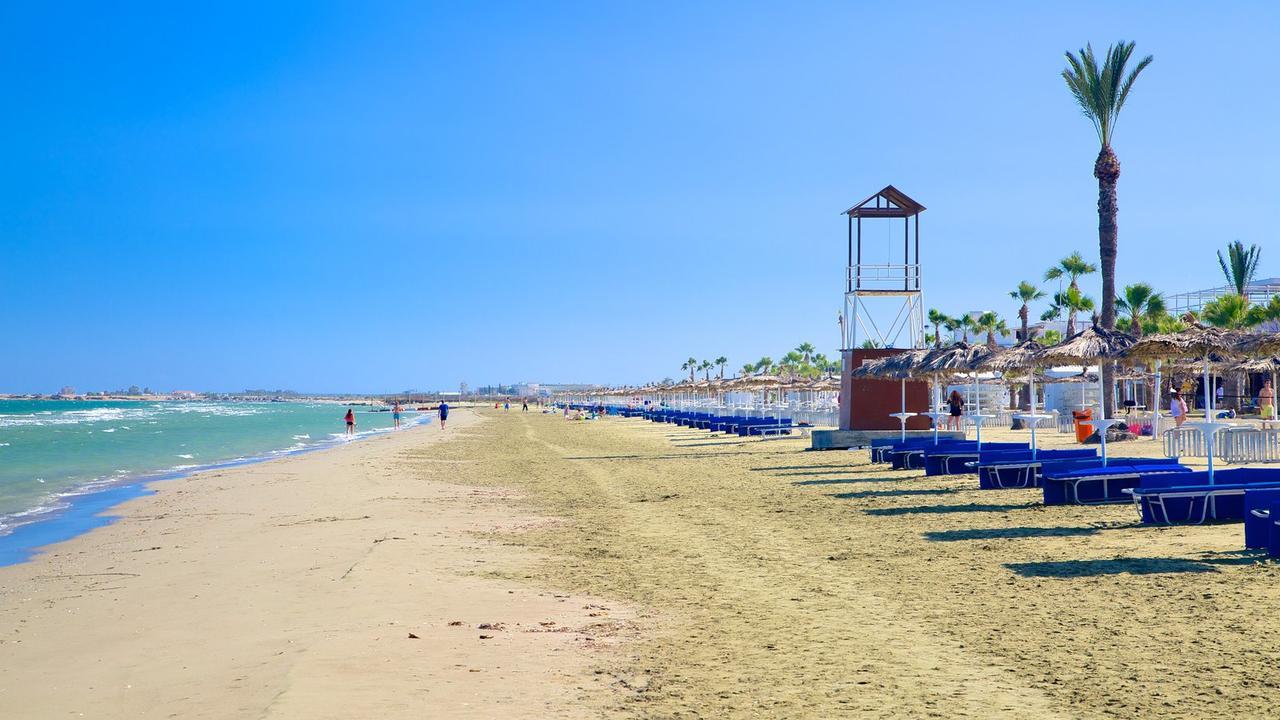 Lca2 Flat For You Apartment Larnaca Bagian luar foto